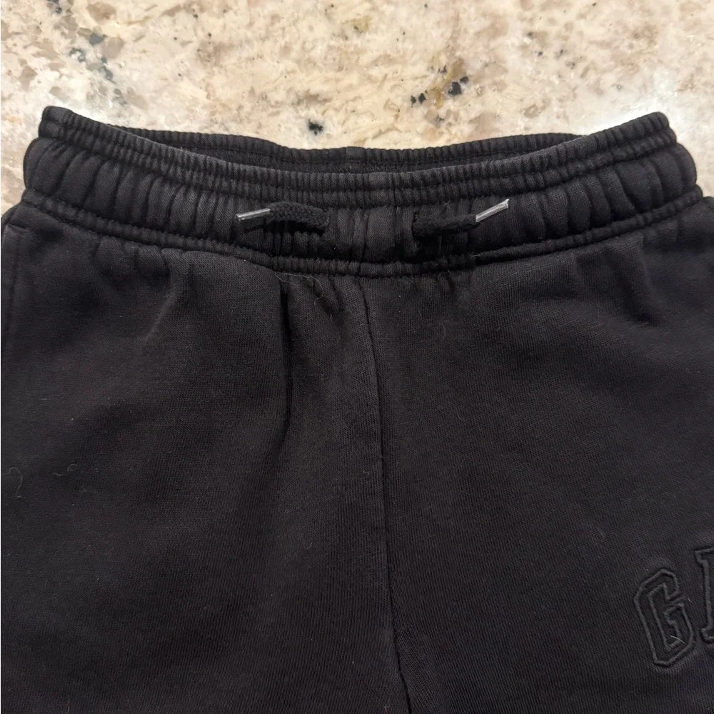 *GENTLY WORN* GAP Kids Size 4 Years VintageSoft Arch Logo Joggers - Picture 5 of 6